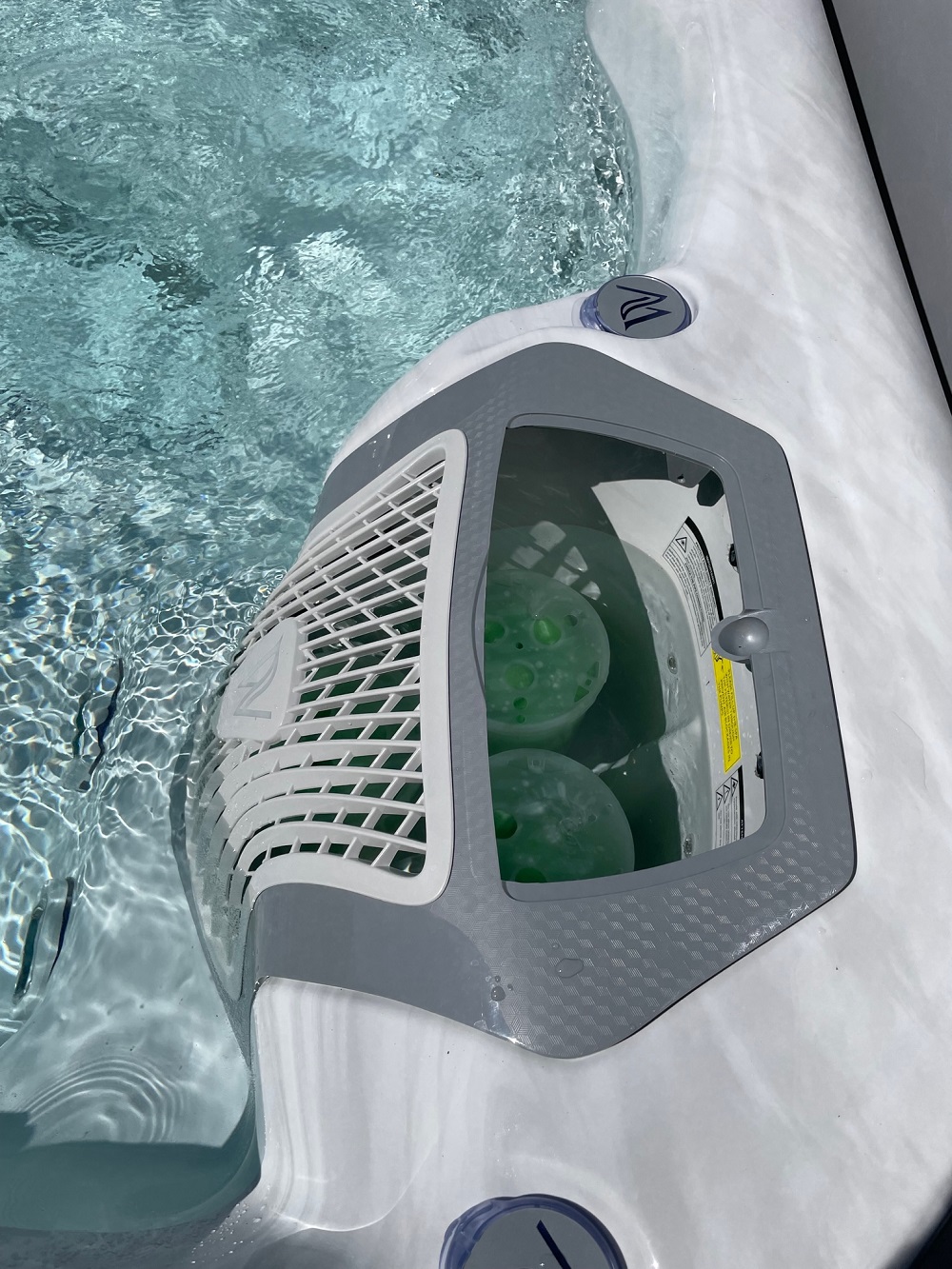 Unsere Whirlpool filter - eine Innovation aus Österreich - EGO3 Whirlpool filter 1 EGO3 Filter Wellis LIFE Serie3