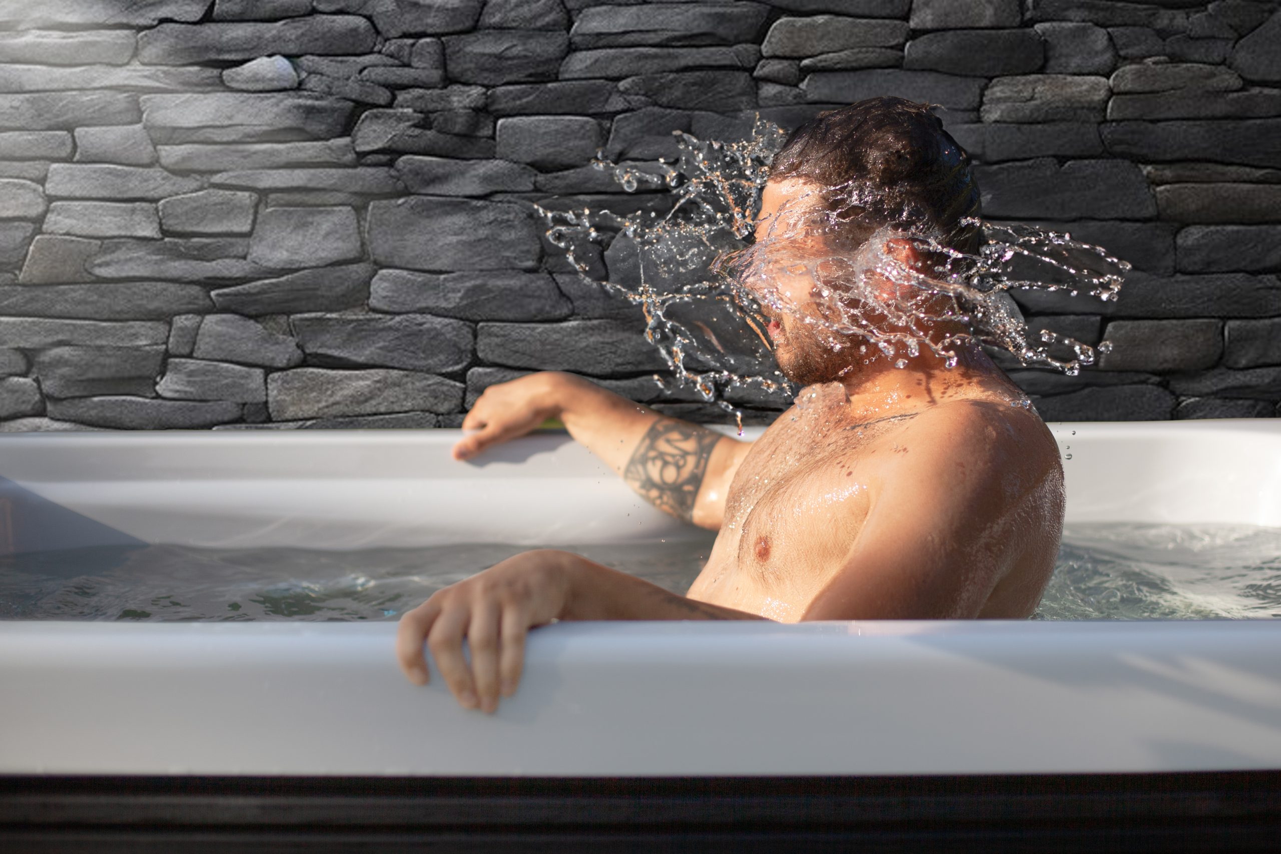 Eisbad wie lange: Die optimale Dauer für maximale Gesundheitsvorteile 1 WM00832 Iceland lifestyle 06 scaled